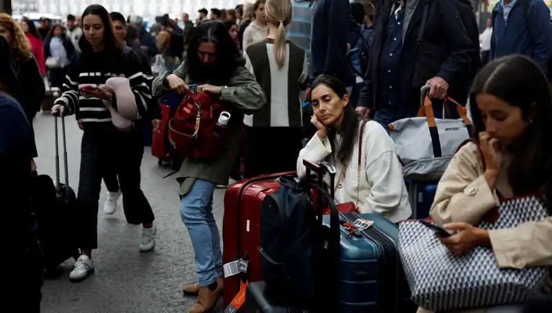 İspanya'da Kablo Hırsızlığı Sonrası Tren Yolcuları Mahsur Kaldı!