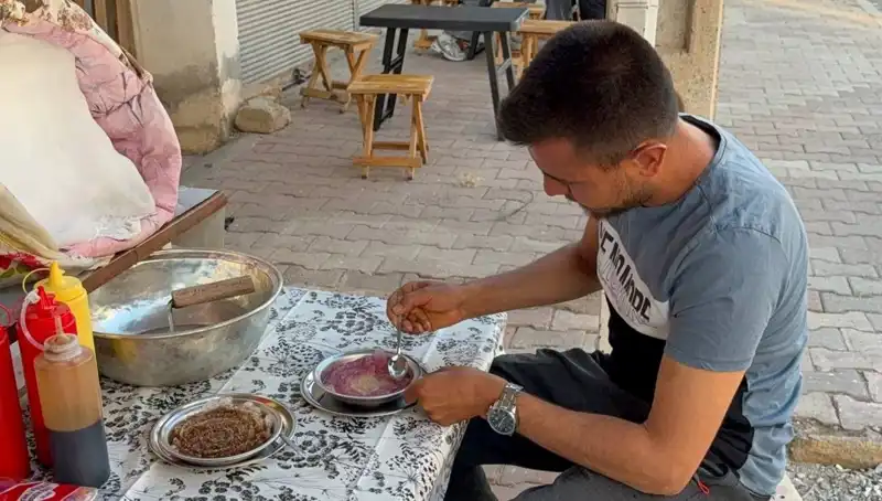 Toros Dağları'nın Zirvesinden Gelen Lezzet: 50 TL'ye Satılan Taze Ürünler