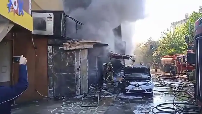 Ümraniye’de Hediyelik Eşya Dükkanında Korkutan Yangın: Detaylar Burada!