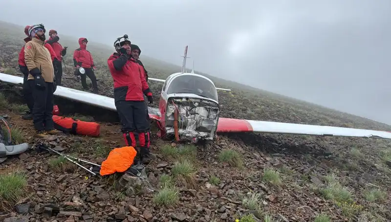 Türk Pilotun Kullandığı Uçak Düştü: Pilot Hayatını Kaybetti, Kadın Yolcu Kurtuldu