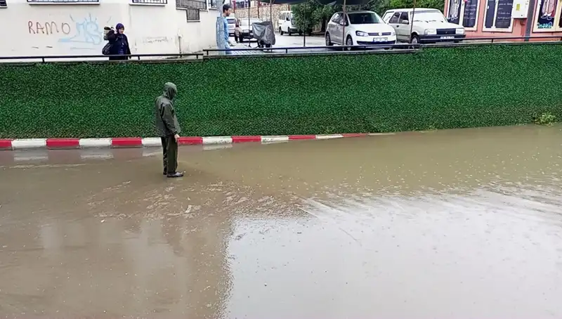Aydın’da Şiddetli Sağanak Yağış Tabloyu Değiştirdi: Alt Geçitler Suyla Dolu