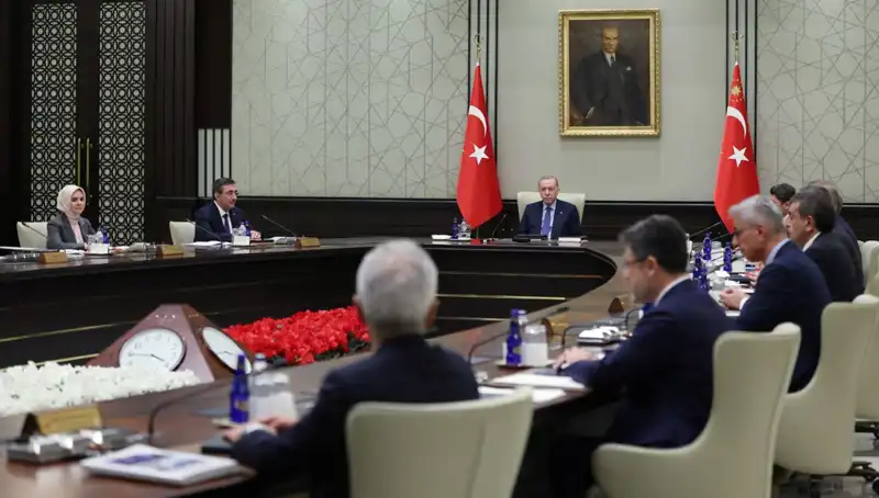 Kabine Üyeleri İşçi Bayramı İçin 1 Mayıs Mesajlarını Paylaştı