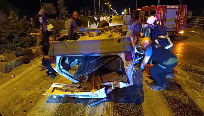 Kavşakta Feci Kaza: İki Ağır Yaralı, Toplam Yedi Kişi Etkilendi