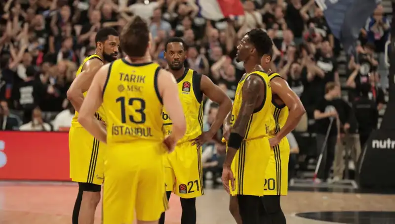 Fenerbahçe, Panathinaikos'u Yenip Final Hedefine Ulaşmayı Planlıyor
