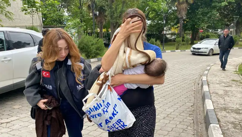 Evlerden Hırsızlık Yapan Kadın Çok Sayıda Hırsızlıkla Yakalandı
