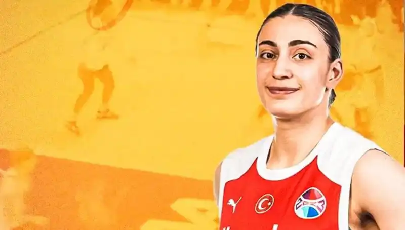 Galatasaray'dan Sözleşme Yenileme Hamlesi: Üç Yıldız ile Anlaşma Sağlandı!