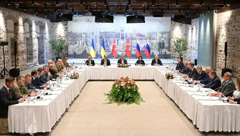 İstanbul'da Barış Zirvesi: Rus Heyeti Türkiye'de Arabuluculuk İçin Toplandı