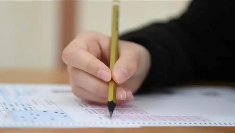 LGS Sınavında Eleyici Sorular Öğrencileri Zorladı, Beklentiler Sarsıldı