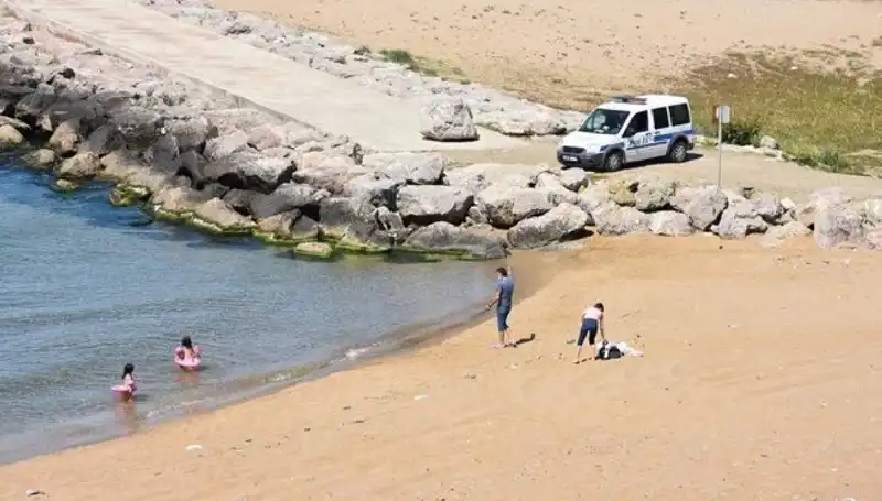 Sinop'taki Plajlarda Denize Giriş Yasağı Uygulaması: Nedenleri ve Etkileri