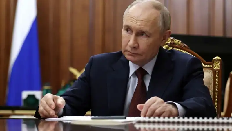 Putin'in Dijital Gulag Planı: Rusya'daki Tüm Cihazlarda İzleme Zorunluluğu