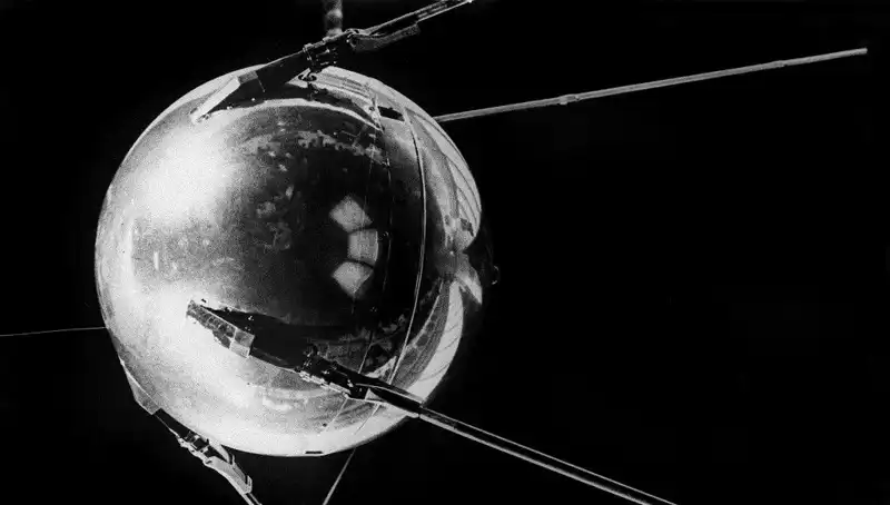 1972'de Fırlatılan Sovyet Uzay Aracının Kontrolsüz Düşüşü Endişe Yaratıyor