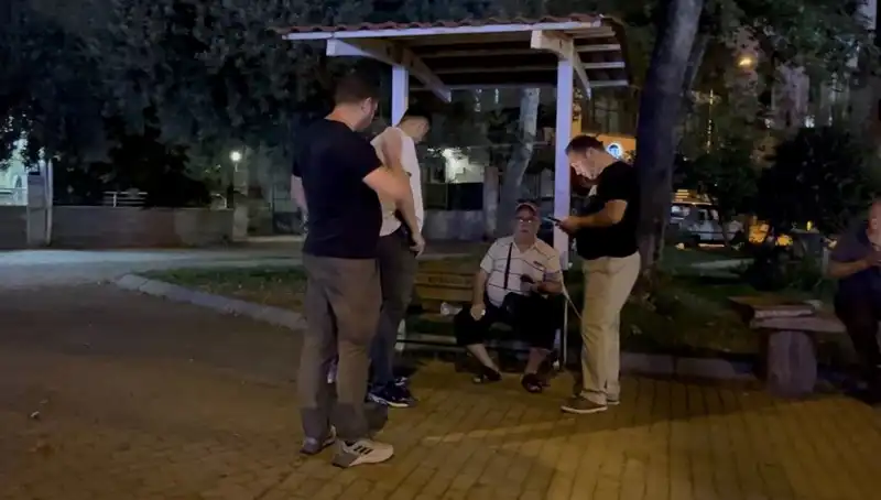 Kısmı Görme Kaybı Olan Adamın Telefonu Çalındı: Güvenlik Açıkları ve Önlemler