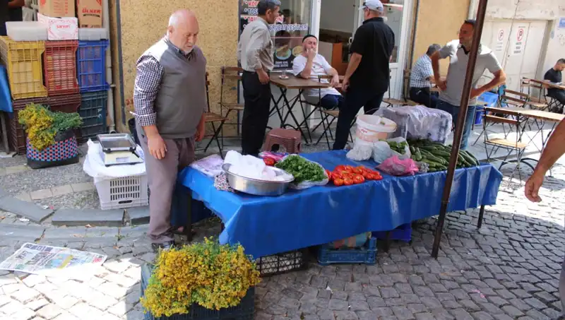 Dağların Şifalı Bitkisi: Pazarda 30 TL'ye Satılan Sıradışı İkram