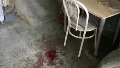 Sandalyeden Düşen Adamın Yaşadığı Kaza Şok Etkisi Yarattı!