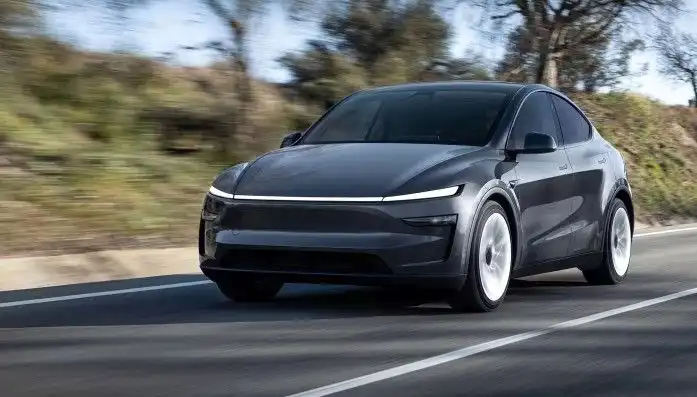 Elon Musk, Türkiye'de Hızla Büyüyen Yatırımlarıyla Göz Dolduruyor