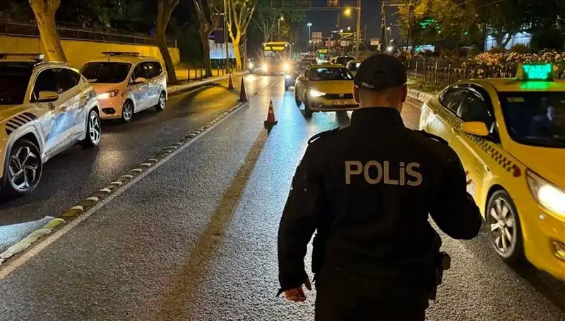İstanbul'da Huzur Operasyonu: 1.500 Kişi Gözaltına Alındı