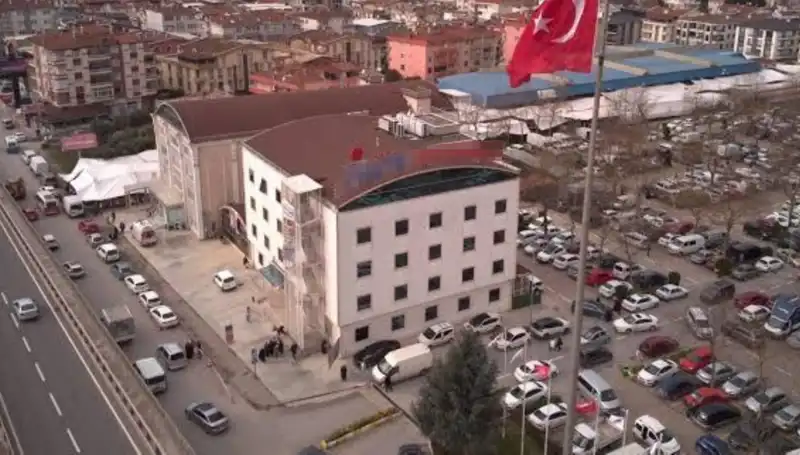Deprem Mührü ile Güvence Altına Alınamayan Hastane: Perde Betonları Kırıldı mı?