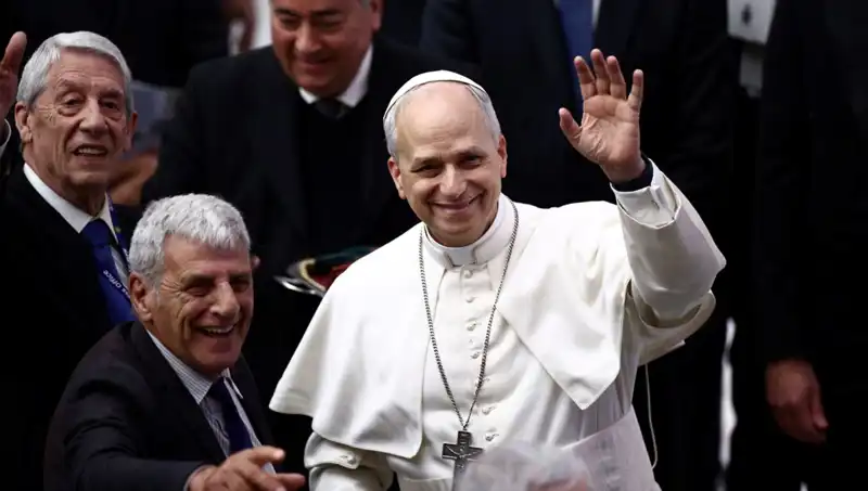 Papa Leo'nun Soyadındaki Aşk Hikayesinin Gizemini Keşfedin