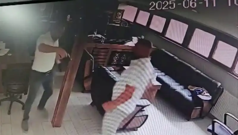Alacak Verecek Tartışması Kanlı Bir İntikama Dönüştü: İş İnsanı Hayatını Kaybetti