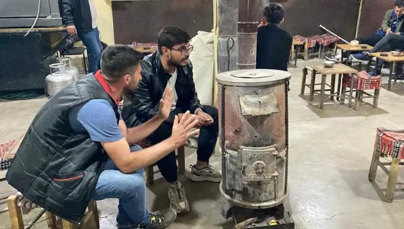 Yurdun Dört Bir Yanında Sobası Yakıp Isınmaya Çalışanlar