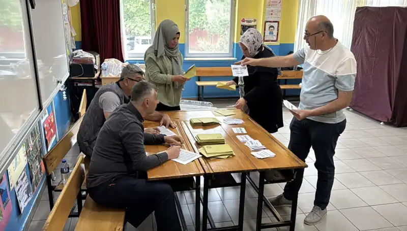 Türkiye'de 405 Mahalle ve Köyde Heyecanlı Muhtar Seçimleri Gerçekleşti