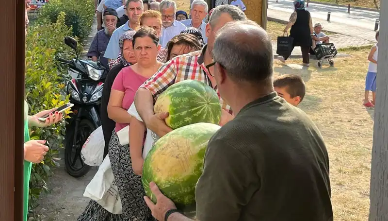 Tarlada Kalan Hasat Miktarı: Üreticiler Ücretsiz Dağıtmaya Başladı