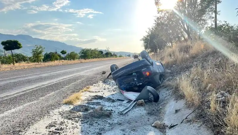 Adıyaman'da Otomobil Kazası: Takla Atan Araçta Şans Eseri Yaralanan Yok