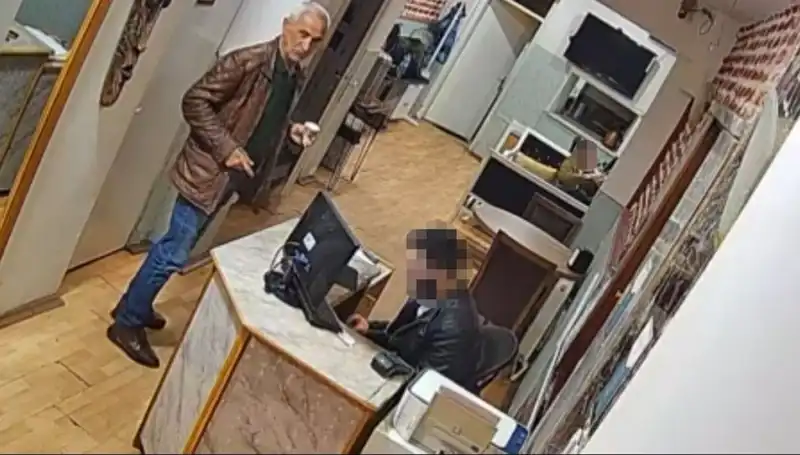 Selçuk Tengioğlu'nun Özgür Özel'e Saldırdığı Anların Son Görüntüleri Ortaya Çıktı