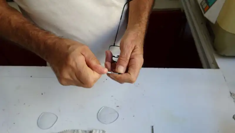 10 Yaşında Teknolojiye Rağmen Geleneksel Yöntemlerle Mesleği Şekillendiren Çocuk