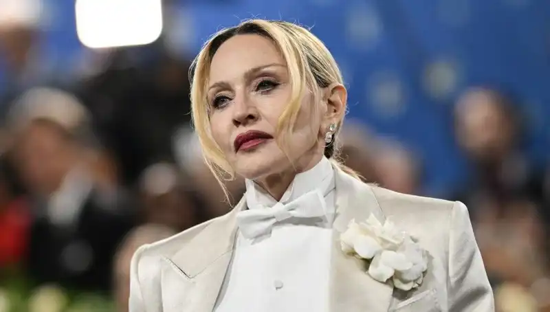 Madonna'nın Yeni Diyeti: Kanser ile Mücadele Sırasında Tartışmalara Yol Açtı