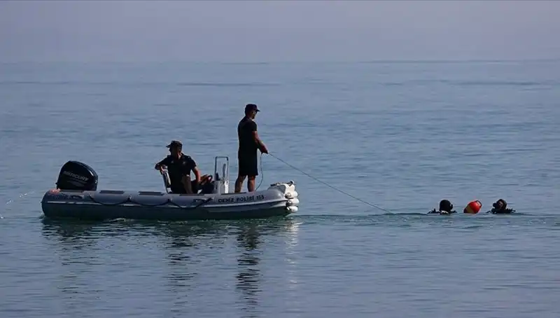 Kuşadası’nda Serinlemek İçin Denize Giren Genç Kız Boğuldu