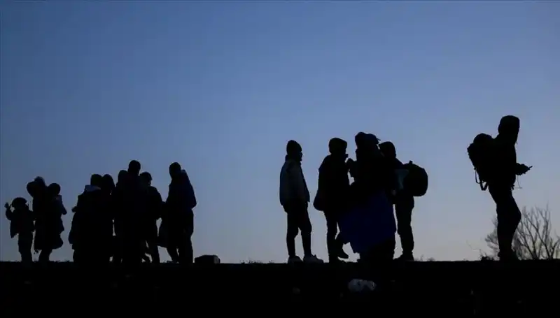 Edirne’de 21 Düzensiz Göçmen Yakalandı: Sınır Güvenliği Yeniden Gündemde