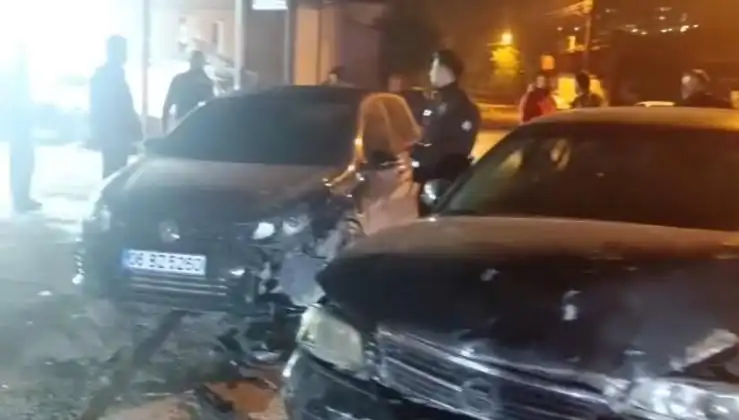 Çevirmeden Kaçmaya Çalışan Araç Kaza Yaptı: Faciadan Dönüldü