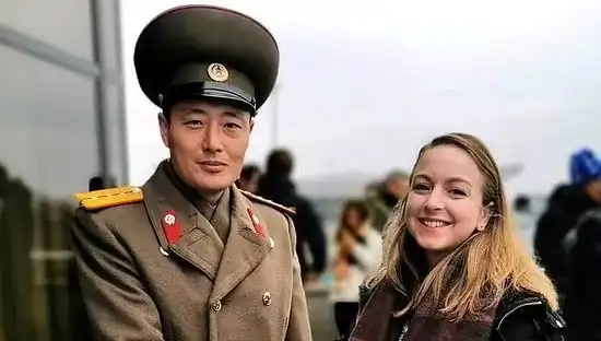 Kuzey Kore'de Seyahat Eden Rehberden Mesafeli Durmanın 3 Altın Kuralı