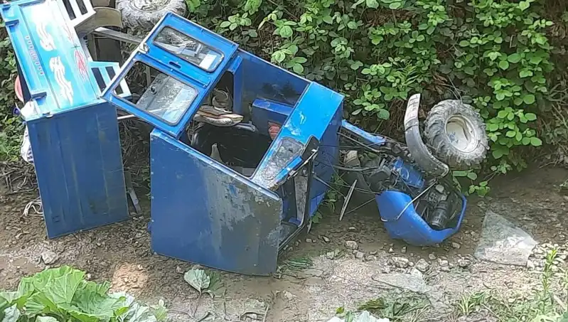 Kontrolden Çıkan Pat Pat Dereye Devrildi: İki Yaralı!