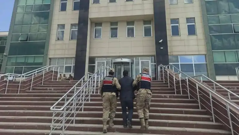 Hapis Cezası ile Aranan Şahıs Saklandığı Yerde Yakalandı