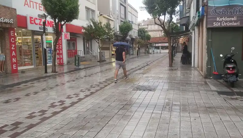 Kırklareli'nde Şiddetli Yağışlar Hayatı Olumsuz Etkiledi: Detaylar Burada!