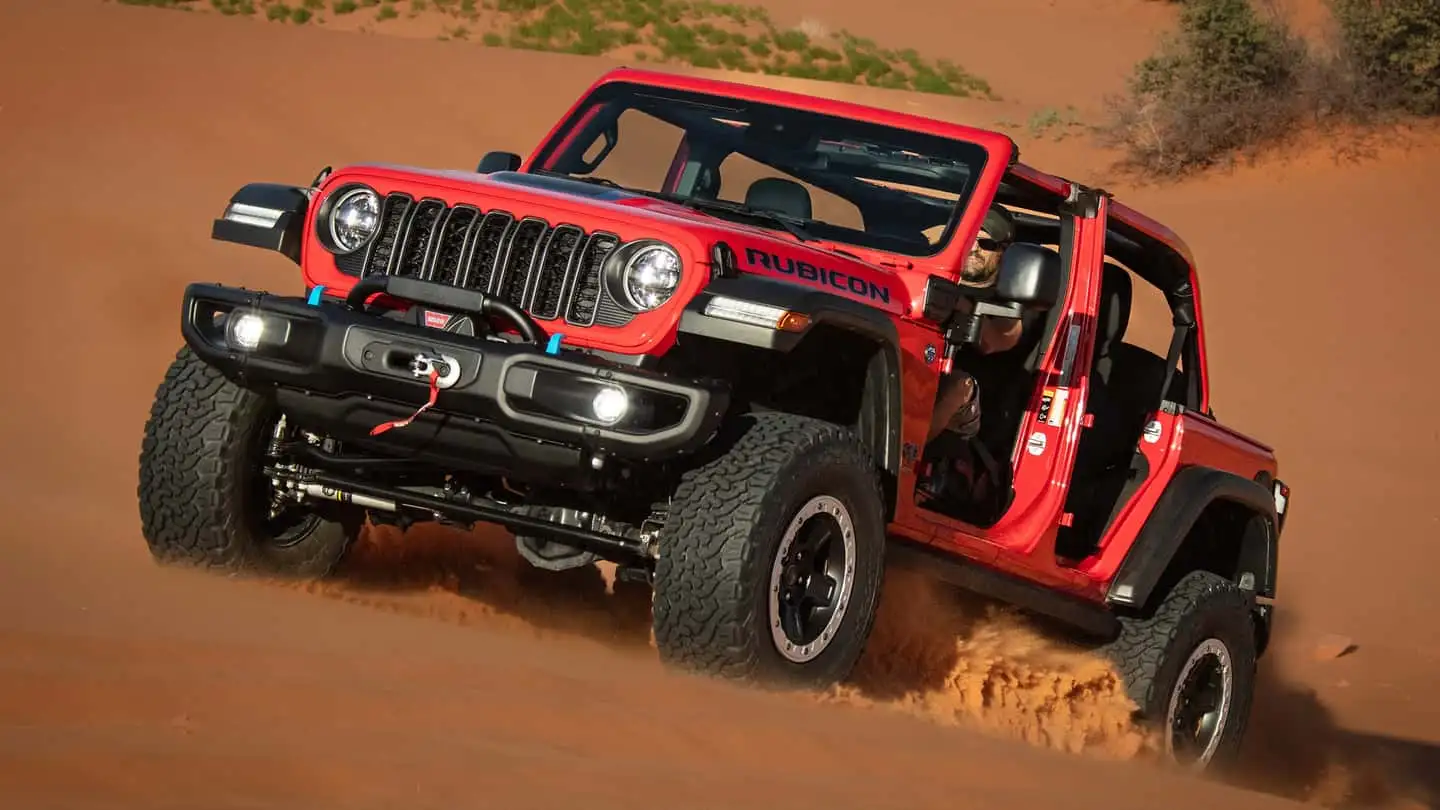 V6 Motorlu Jeep Wrangler Modelleri, Otomatik Şanzımana Geçiş Yapıyor