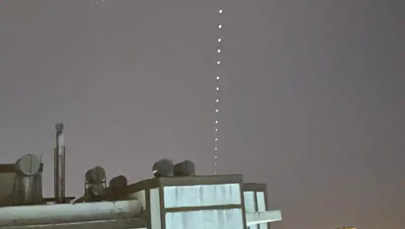 Adana’nın Gökyüzünde Starlink Işıkları: İletişim Devrimi Mi Geliyor?