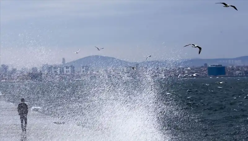 Marmara ve Ege Bölgesi İçin Şiddetli Rüzgar Uyarısı: Dikkat Edilmesi Gerekenler