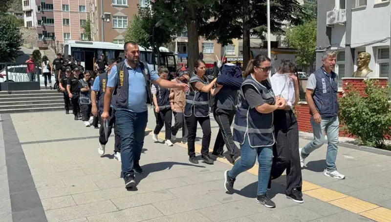 Türkiye Genelinde Yasa Dışı Bahis Operasyonları: 21 Kişi Gözaltına Alındı