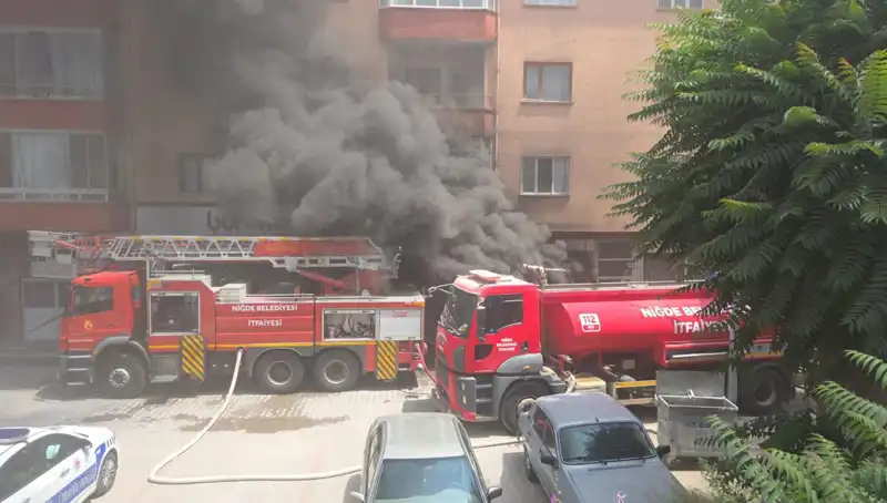Niğde'de Beyaz Eşya Deposunda Korkunç Yangın: Olay Anı ve Sonrası