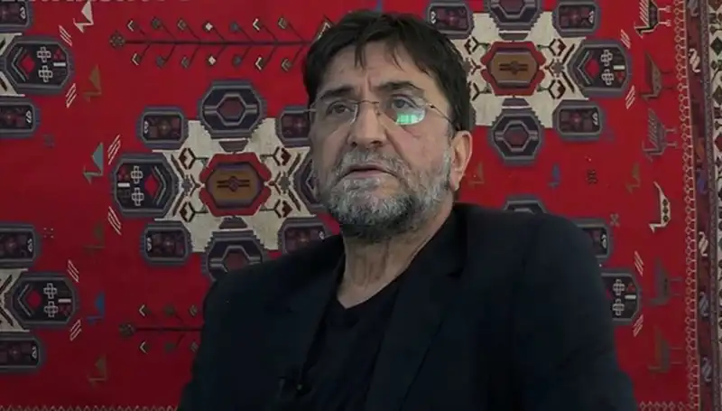 Gazeteci Nihat Genç, Türk Medyasına Veda Etti: Anıları ve Mirası