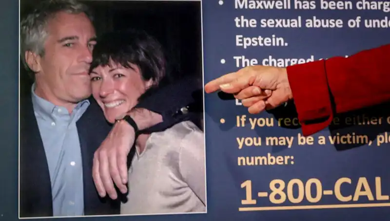 ABD’de Epstein Tartışması: Trump’ın Suç Ortağı Olduğu İddiaları Yeniden Gündemde!
