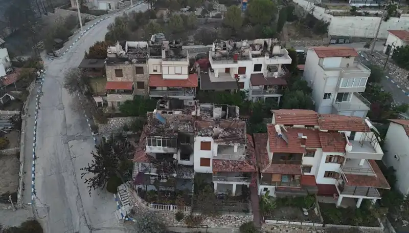 Orman Yangınlarında Felaket: Yüzlerce Ev Küle Döndü, İnsanoğlunun Mücadelesi Sürüyor