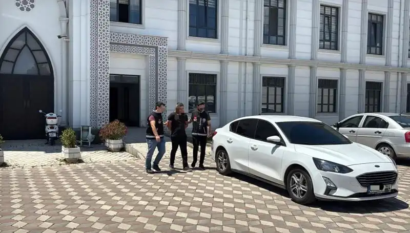 Kocaeli'de Şok Eden Cinayet: Katil Zanlısı Kısa Sürede Yakalandı!